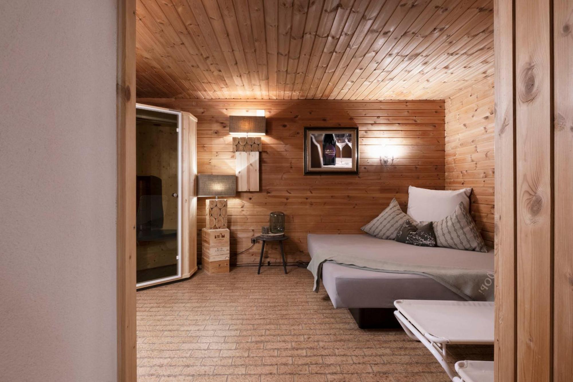 Hotel Alpenstolz Мідерс Екстер'єр фото