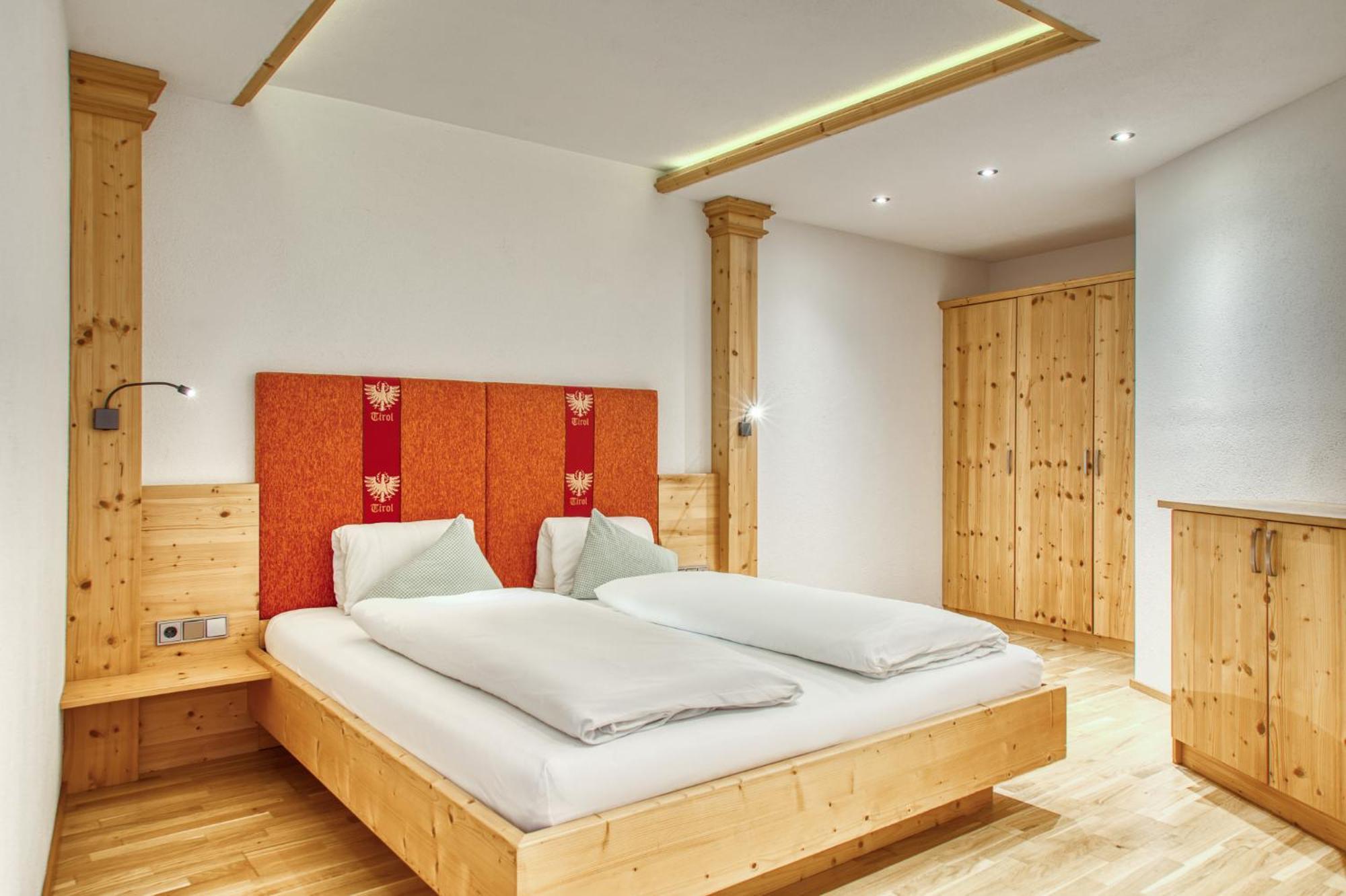 Hotel Alpenstolz Мідерс Номер фото