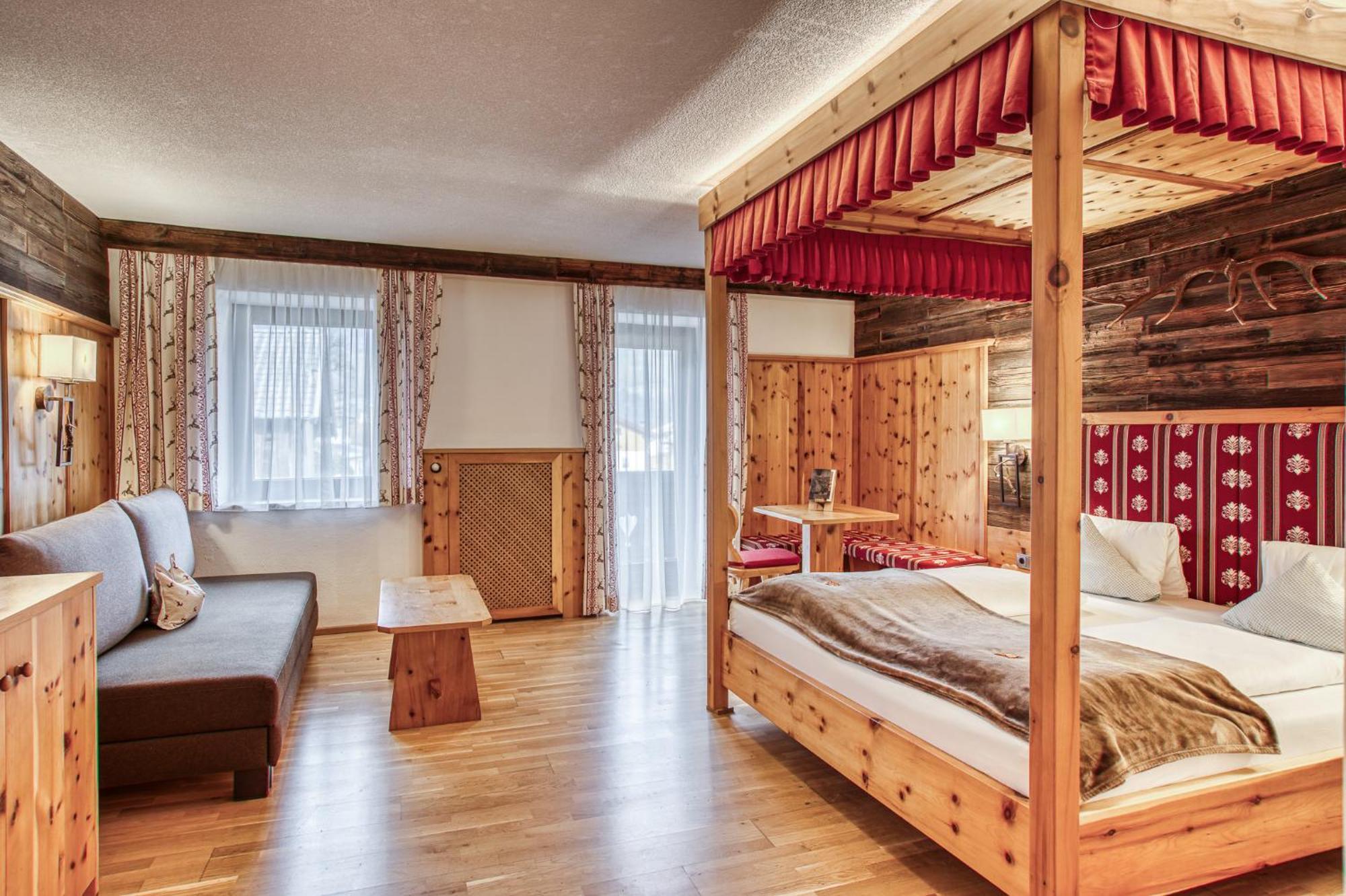 Hotel Alpenstolz Мідерс Екстер'єр фото